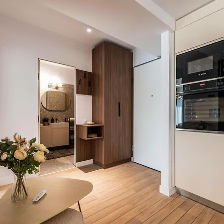 Maison Lumiere - A Modern Designer In