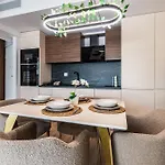 Apartman Maison Lumiere - A Modern Designer In Bukarest