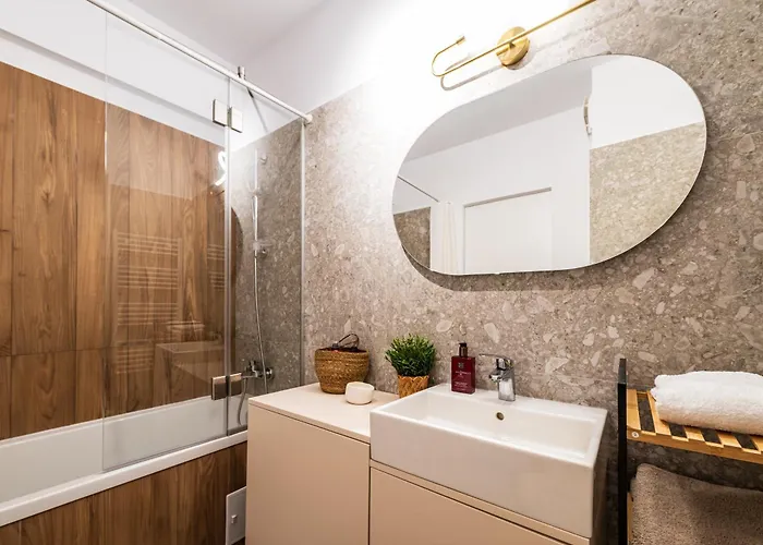 Maison Lumiere - A Modern Designer In