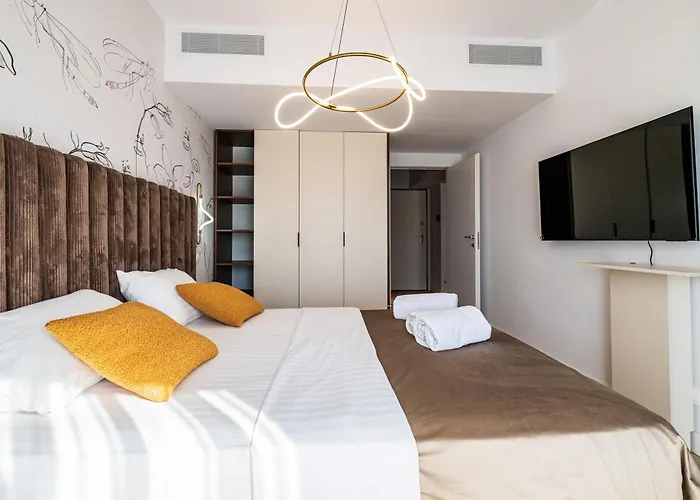 Maison Lumiere - A Modern Designer In