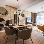 Apartment Maison Lumiere - A Modern Designer In