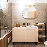 Maison Lumiere - A Modern Designer In Apartment